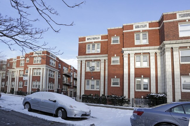 7241-49 S Phillips Ave