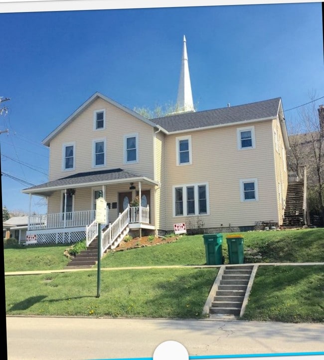 236 E Illinois St Rentals in Lemont, IL