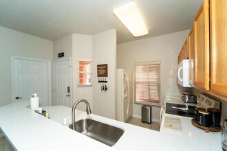 8544 Bay Lilly Loop in Kissimmee, FL - Building Photo - Building Photo