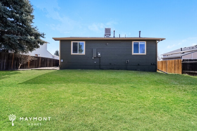 19617 E Bails Pl in Aurora, CO - Foto de edificio - Building Photo