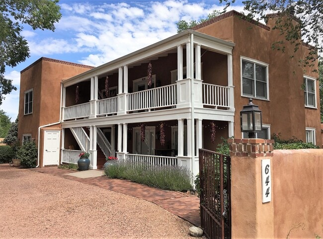 644 Old Santa Fe Trl, Unit #B