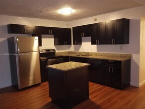 5845 Blueberry Ct in Lauderhill, FL - Building Photo - Building Photo