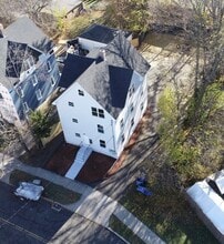 31 Florence St, Unit Floor 1 in New Britain, CT - Foto de edificio - Building Photo