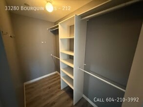33280 Bourquin Crescent E in Abbotsford, BC - Building Photo - Building Photo