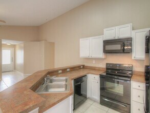 3813 Kyle Dr in St. Cloud, FL - Building Photo - Building Photo