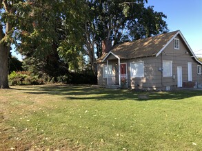 1408 Walnut St in Wenatchee, WA - Building Photo - Building Photo