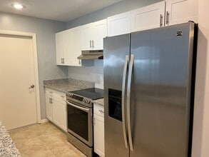 431 NW Fairfax Ave in Port St. Lucie, FL - Building Photo - Building Photo