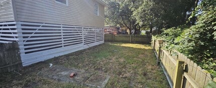 2012 Newport News St in Kill Devil Hills, NC - Building Photo - Building Photo