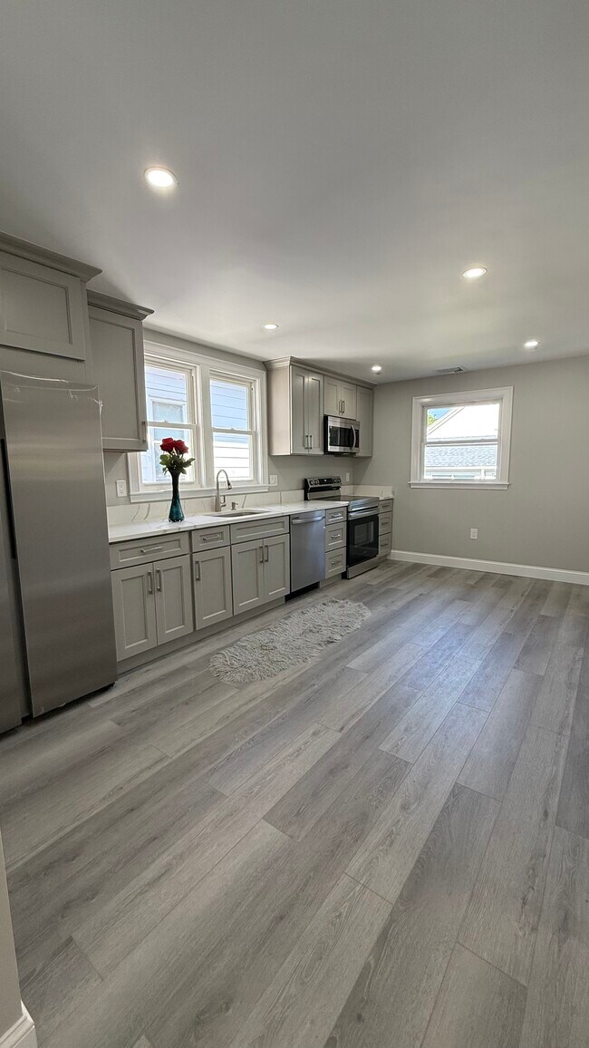 property at 5 Harris Rd