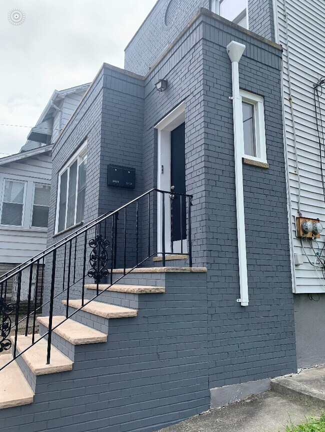 3 Laurel Ave Rentals in Maplewood, NJ