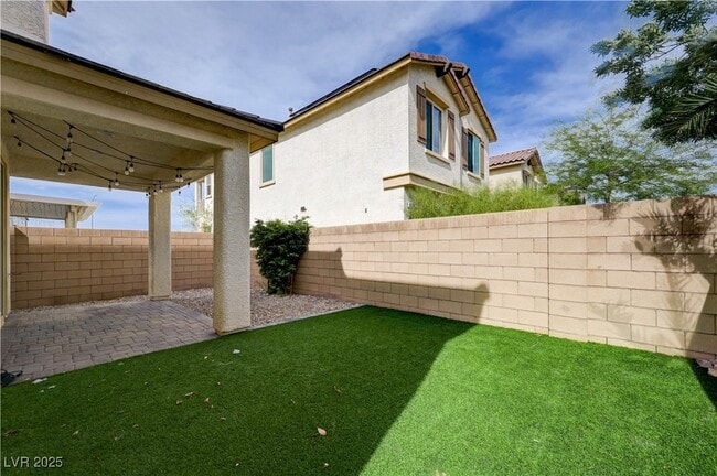 property at 10512 Mann St