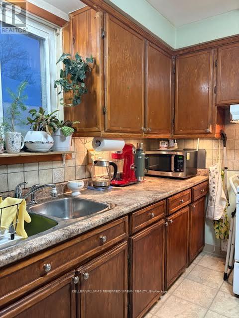 140 Rodda Blvd in Toronto, ON - Building Photo - Building Photo