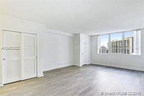 1504 Bay Rd in Miami Beach, FL - Building Photo