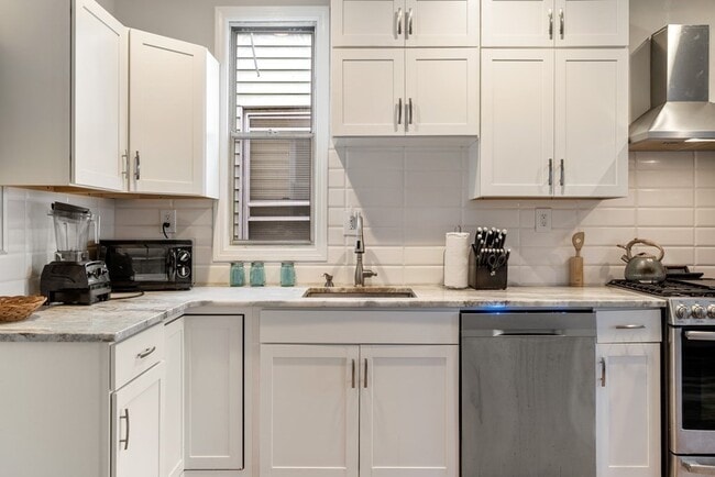 264 Maverick St in Boston, MA - Building Photo - Building Photo