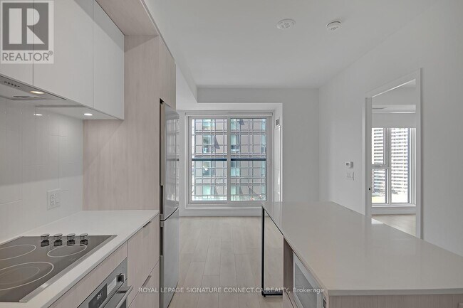 130 River St in Toronto, ON - Building Photo - Building Photo