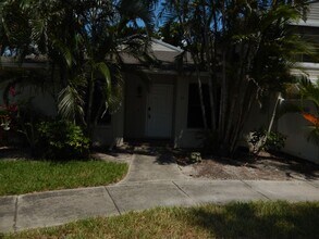 1416 SW 50th St in Cape Coral, FL - Building Photo - Building Photo