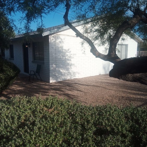 property at 11002 N 16th Ave