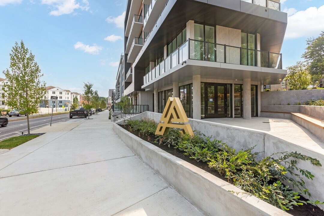 321 31st Ave N in Nashville, TN - Building Photo