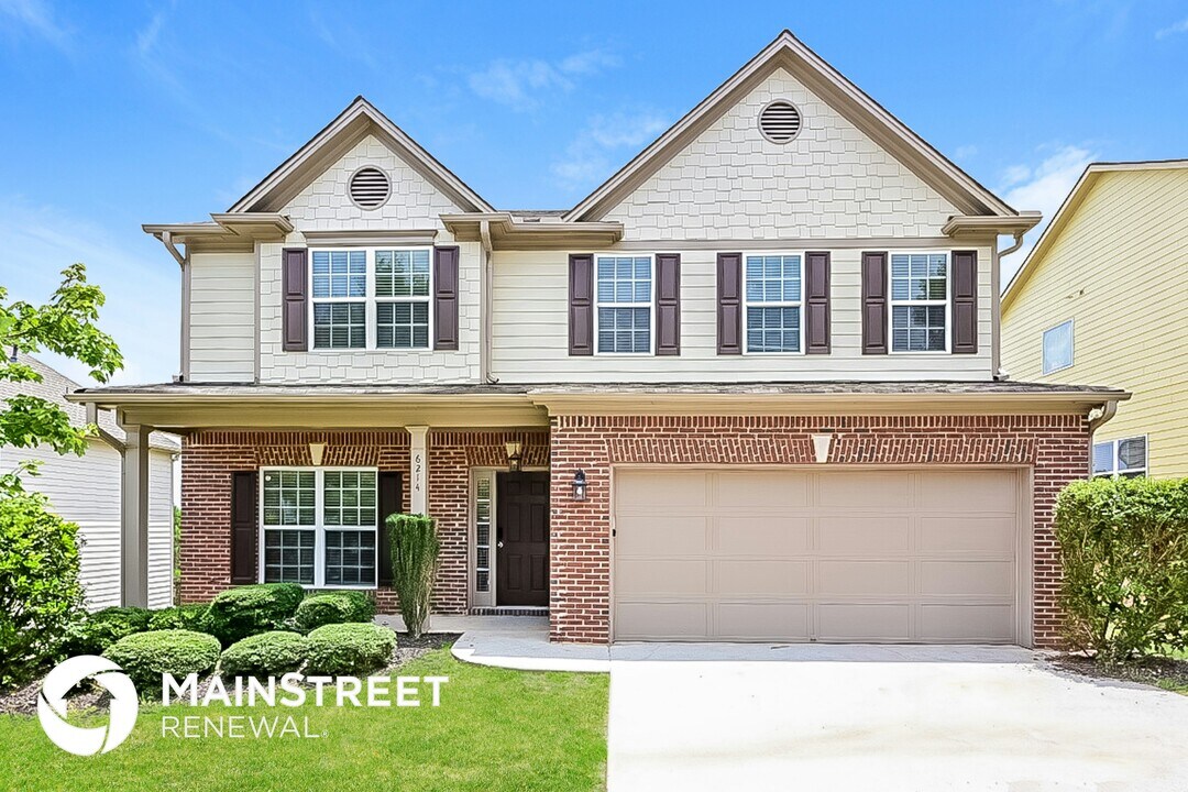 6214 Baltusrol Terrace in Union City, GA - Building Photo