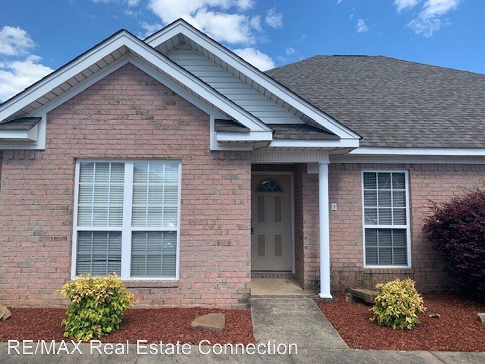 61 Cardinal Ln-Unit -5 & 6 in Cabot, AR - Building Photo