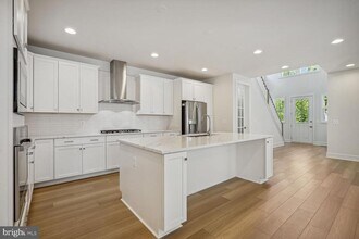 23115 Glenwood Hts Cir in Brambleton, VA - Building Photo - Building Photo