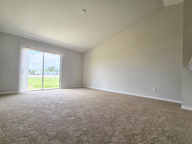 2517 Park Rd in Lehigh Acres, FL - Building Photo - Building Photo