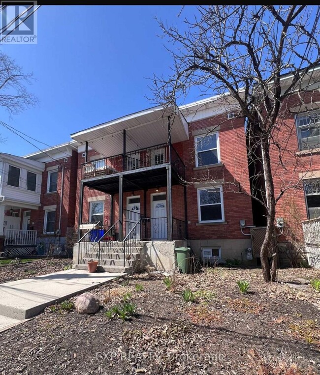 property at 7 Pansy Ave