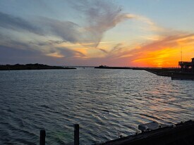 15337 Bonasse Ct, Unit Apt 1103 in Corpus Christi, TX - Building Photo