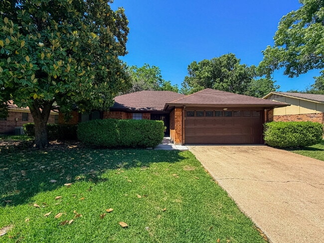 property at 712 Pecan St