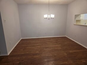 8111 Baywood Dr in Austin, TX - Building Photo - Building Photo