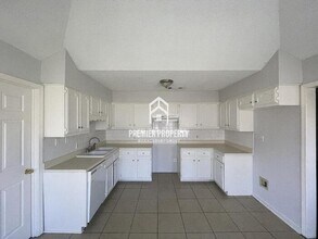 5738 Riverhead Ave in Memphis, TN - Building Photo - Building Photo