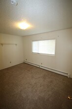 5006 Chess Dr in Anchorage, AK - Building Photo - Building Photo