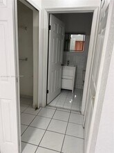 6985 W 29th Ave in Hialeah, FL - Building Photo - Building Photo