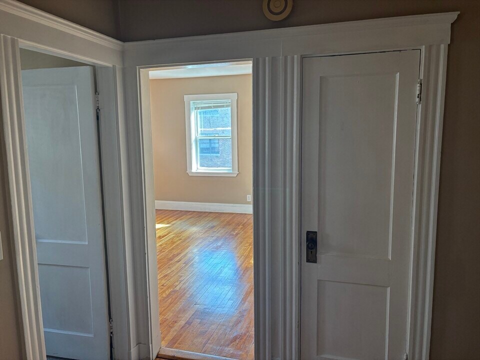 473 Broadway in Medford, MA - Building Photo