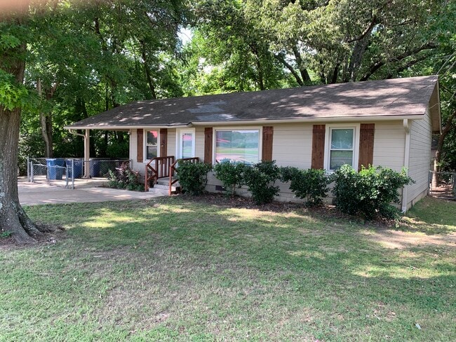 9806 Goodman Rd in Olive Branch, MS - Building Photo - Building Photo