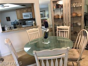 595 Beachwalk Cir-Unit -M-103 in Naples, FL - Building Photo - Building Photo