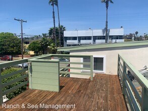 834 S Pacific St in Oceanside, CA - Building Photo - Building Photo