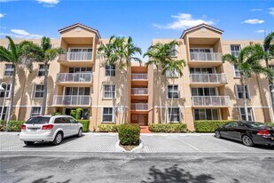 619 E Sheridan St in Dania Beach, FL - Building Photo