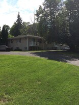 1078 E Circle Dr, Unit 3 in Wayzata, MN - Building Photo