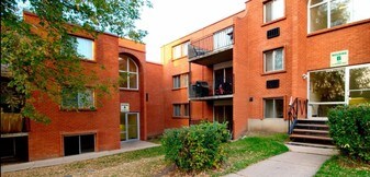 Hillcrest in Prince Albert, SK - Building Photo