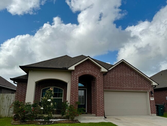 property at 2240 N Lake Michele Cir
