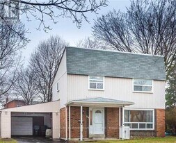 30 Goodless Ct in Toronto, ON - Building Photo