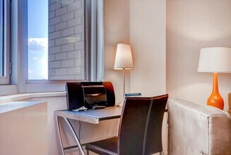 399 E 34th St in New York, NY - Foto de edificio - Building Photo