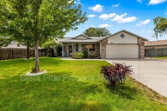 2117 S Crimson Rose Way in Boise, ID - Building Photo - Building Photo