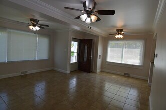 211 W State Rd in Island Lake, IL - Building Photo - Building Photo