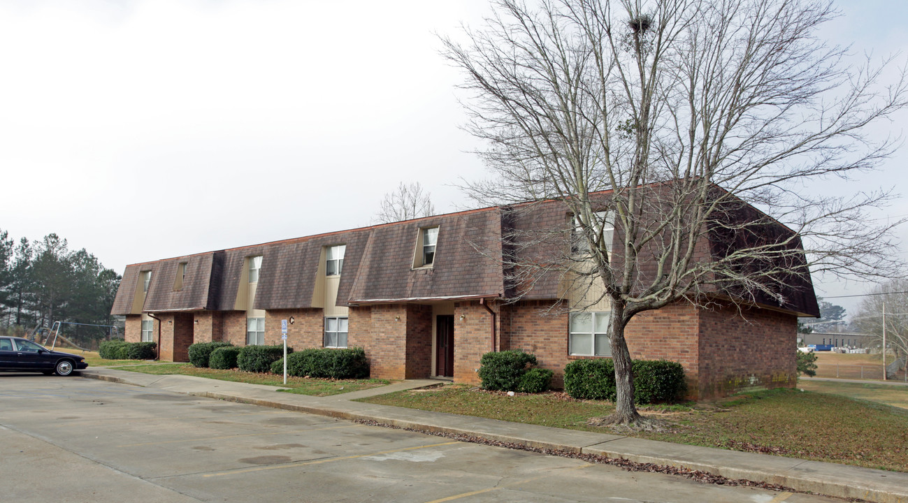 Hillside Apartments in Magee, MS - Building Photo