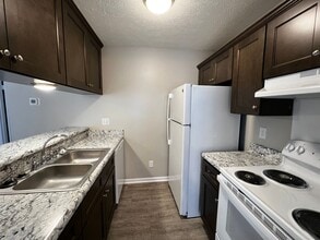 1429D Ireland Dr in Fayetteville, NC - Building Photo - Building Photo