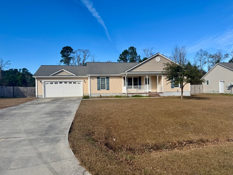 318 Murphy Dr in Jacksonville, NC - Foto de edificio