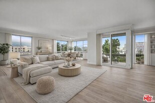 320 N Maple Dr in Beverly Hills, CA - Building Photo