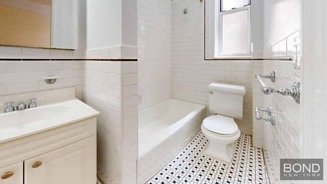 property at 117 W 13th St